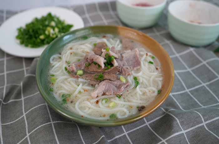 红安原味汤粉王培训